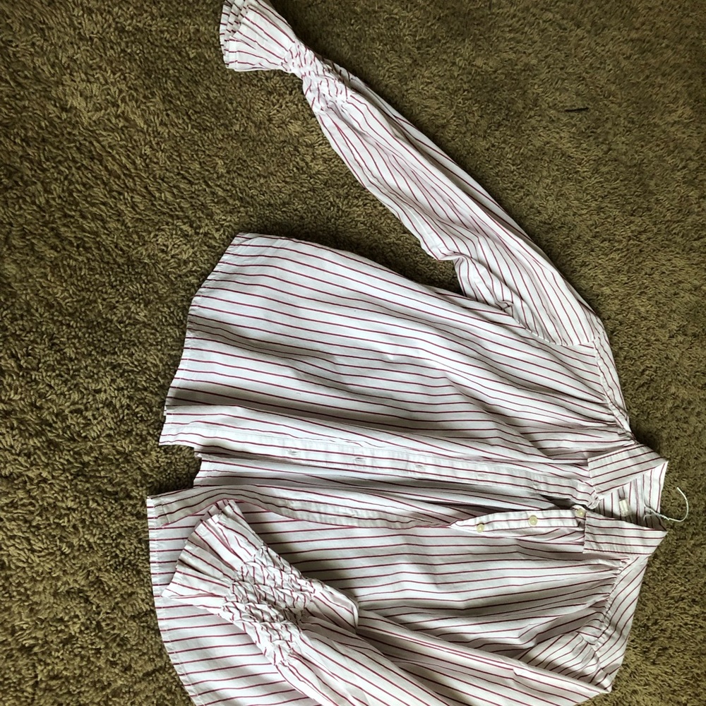 GAP BUTTON DOWN WITH FLARE WRISTS